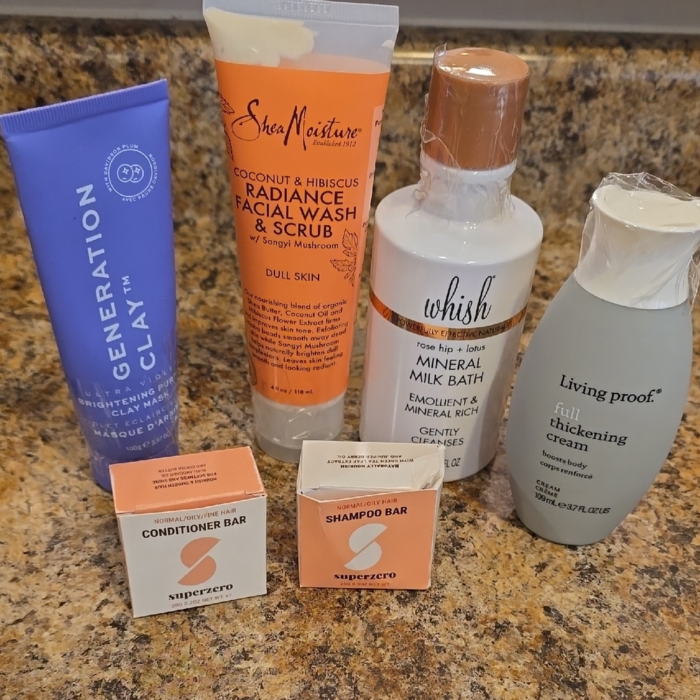 SheaMoisture Radiance Facial Wash & Whish Mineral Milk Bath Set